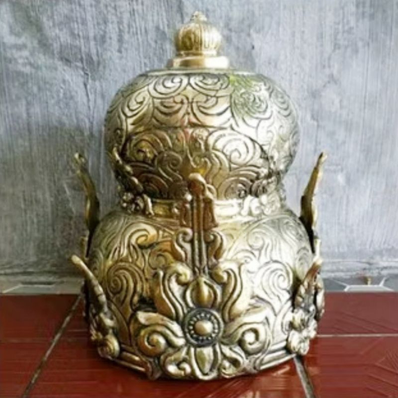 Mahkota Raja Bahan Kuningan