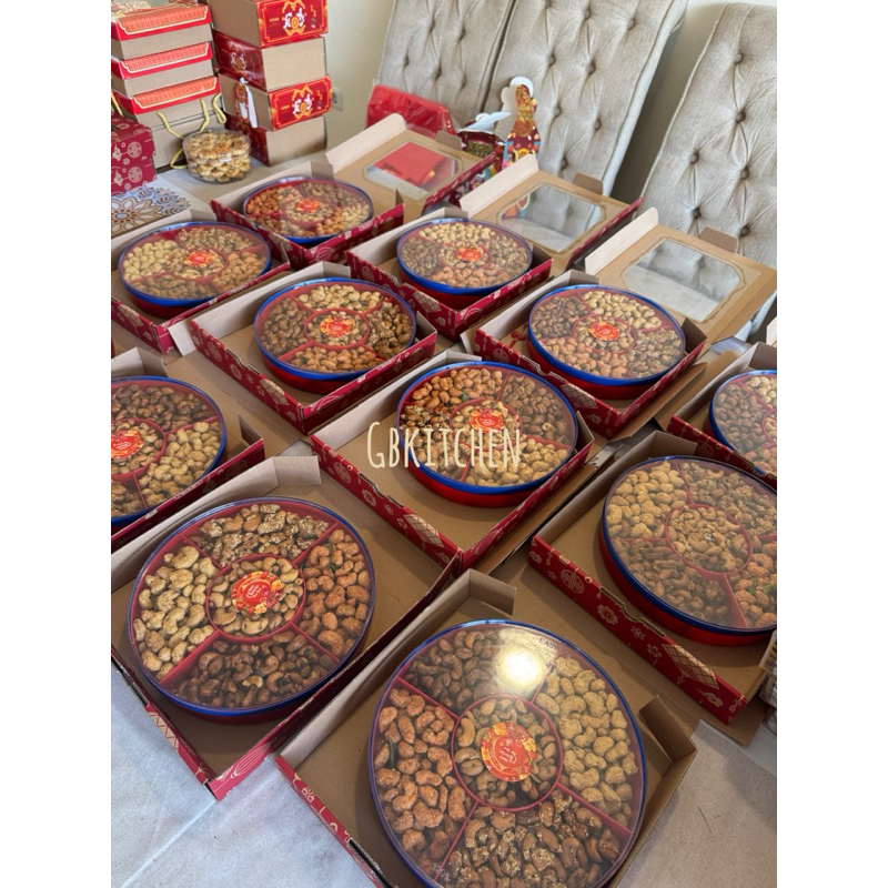 

Hampers Kacang Imlek 1 kg 5 rasa