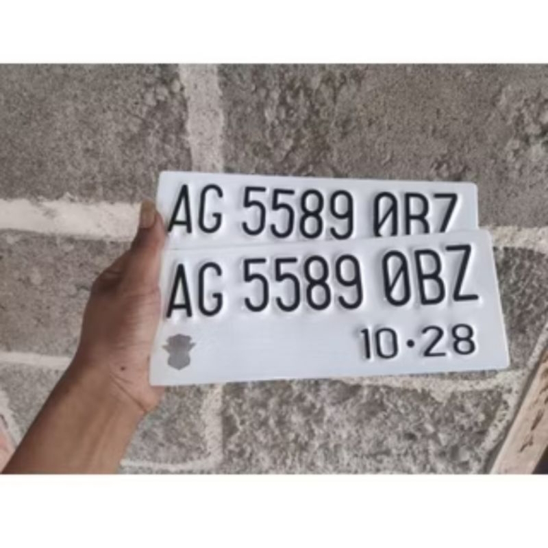 sepasang plat nomor custom