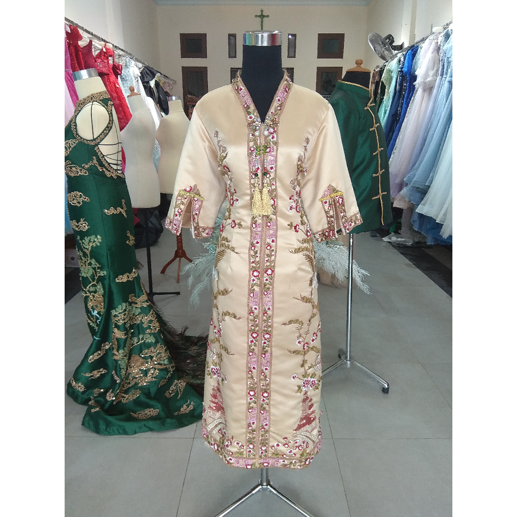 [FOR RENT] Gaun Cheongsam Emas / Gold Cheongsam Dress / Qipao / Modern S-005