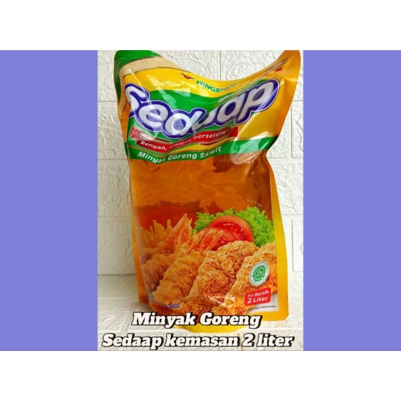 

Minyak goreng Sedaap kemasan 2 liter