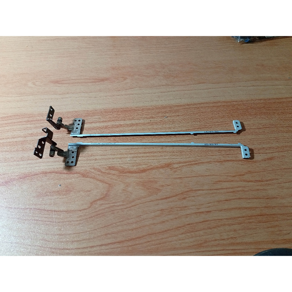 Engsel Laptop  Acer Z1401