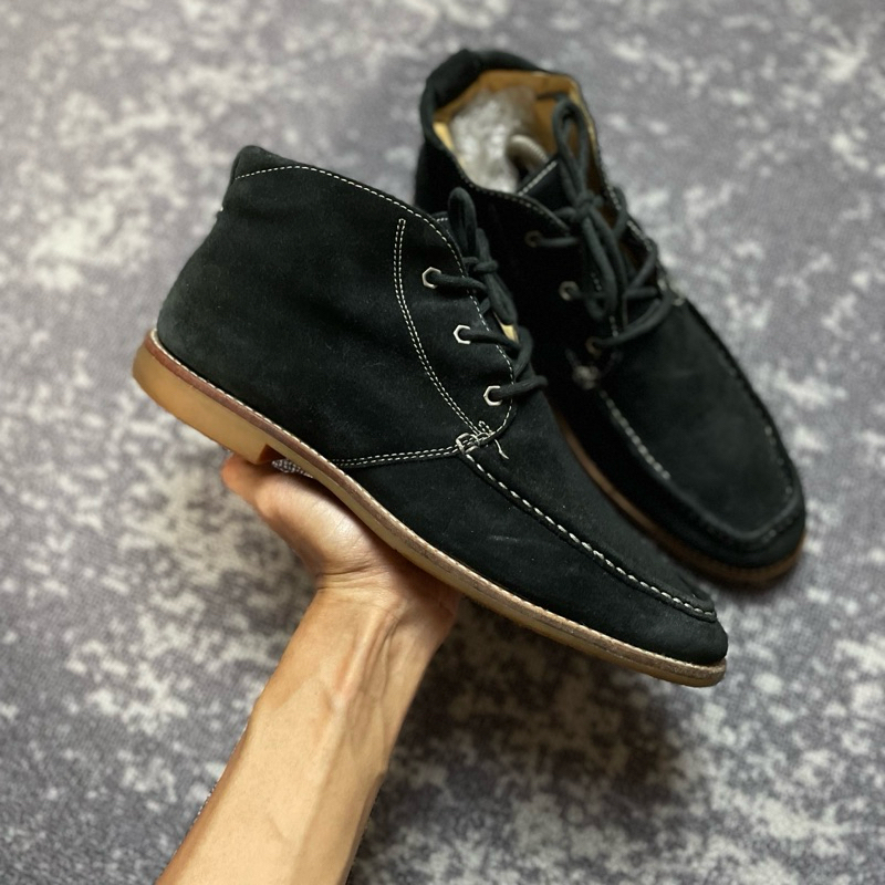 UGG shoes chukka boot suede leather