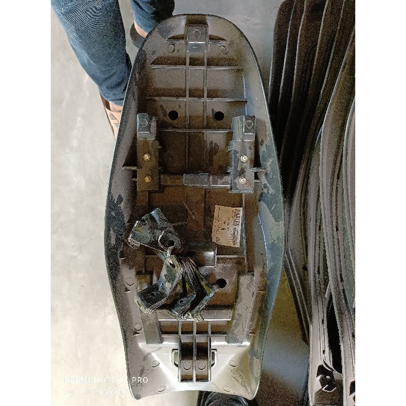 alas jok w175  tulang jok w175 fiber jok w175 model stabdar ori nya