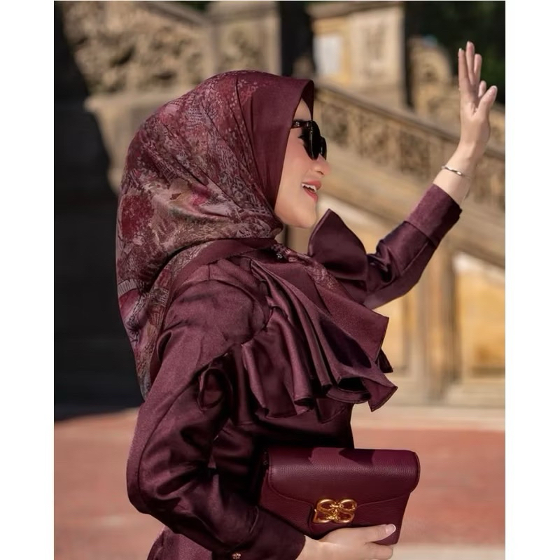 READY  BUTTONSCARVES NEW YORK 4 WISDOM TOLERANCE