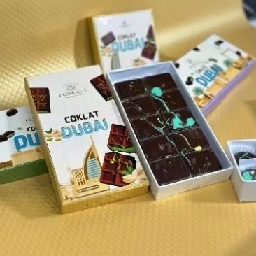 

COKLAT DUBAI PREMIUM FACHOCO 240G / COKLAT DUBAI PREMIUM FACHOCO 140G