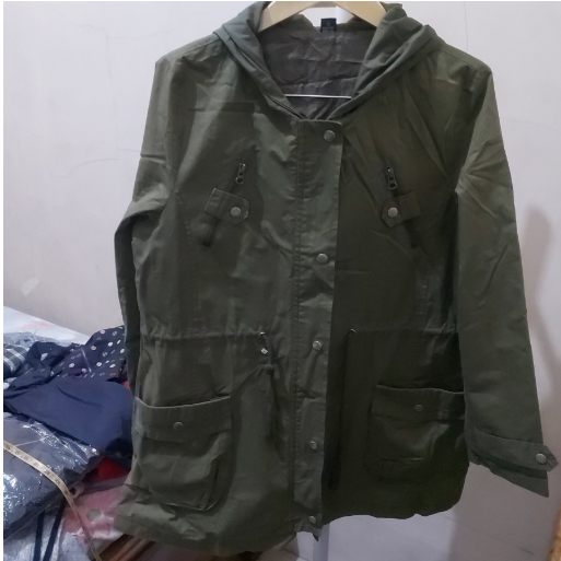 Preloved Jaket parka army wanita size L Lingkar Dada 110cm