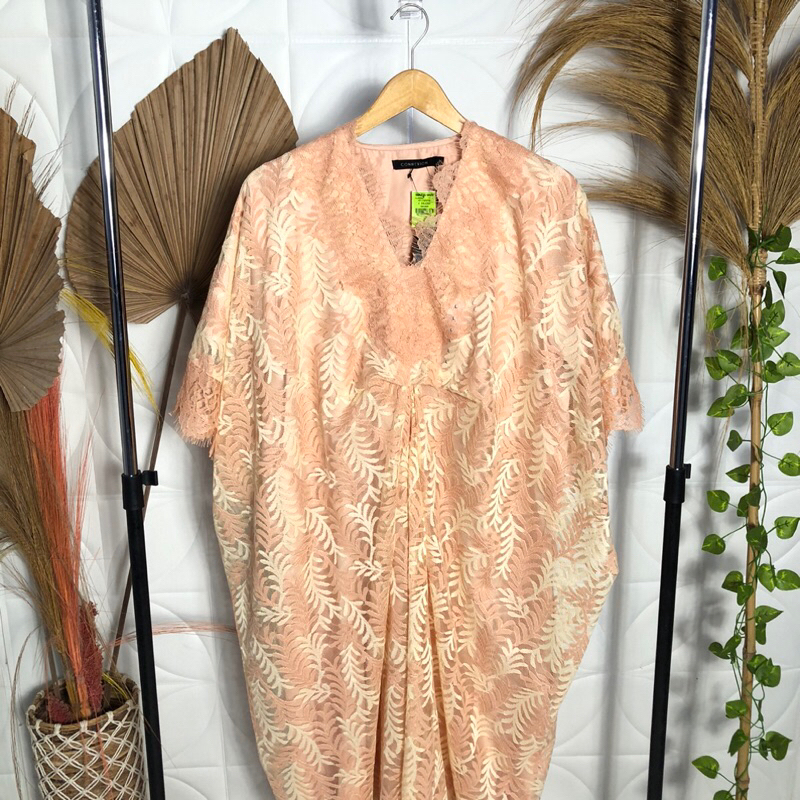 Kaftan wanita Brand Connexion