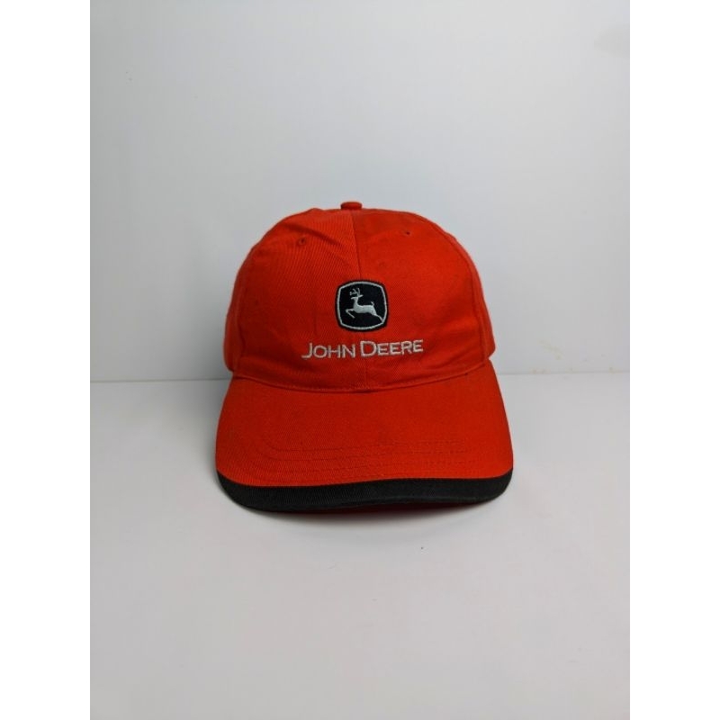 Topi Logo Jhon Deere Red Merah Logo Simpel