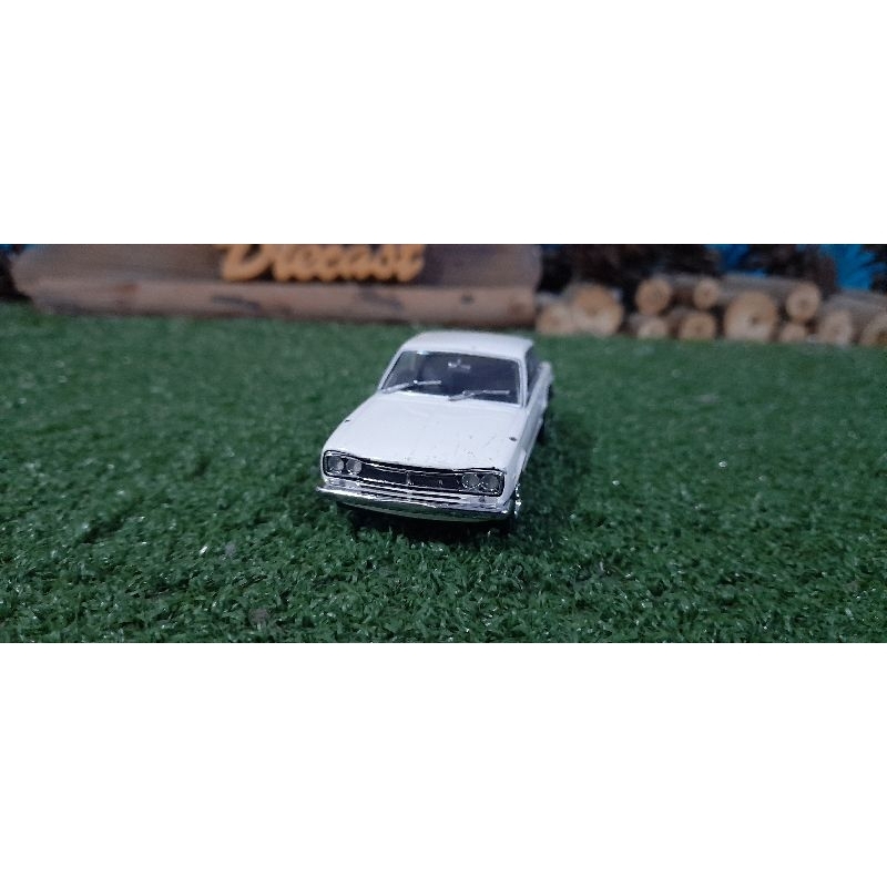 Diecast Miniatur Nissan Skyline 2000GTR Kyosho skala 1:43