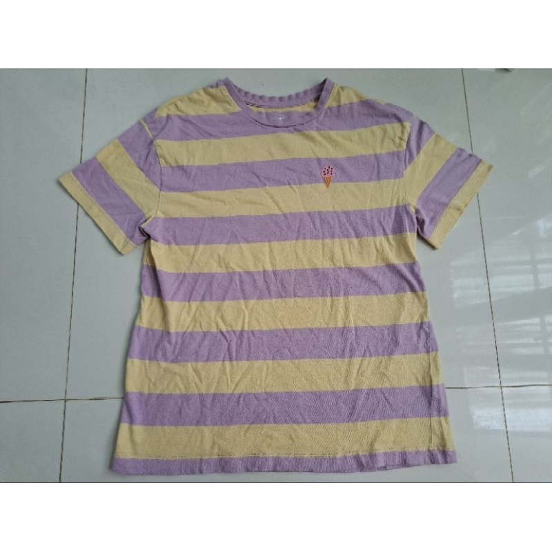 Preloved kaos merk F2F size 150 (10-12 tahun)