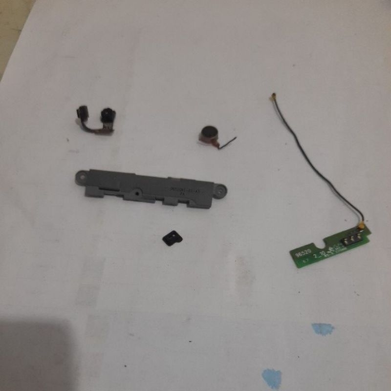 Sparepart Acer Z520 kamera acer z520 getar acer z520 pcb antena acer z520 suku cadang acer z520