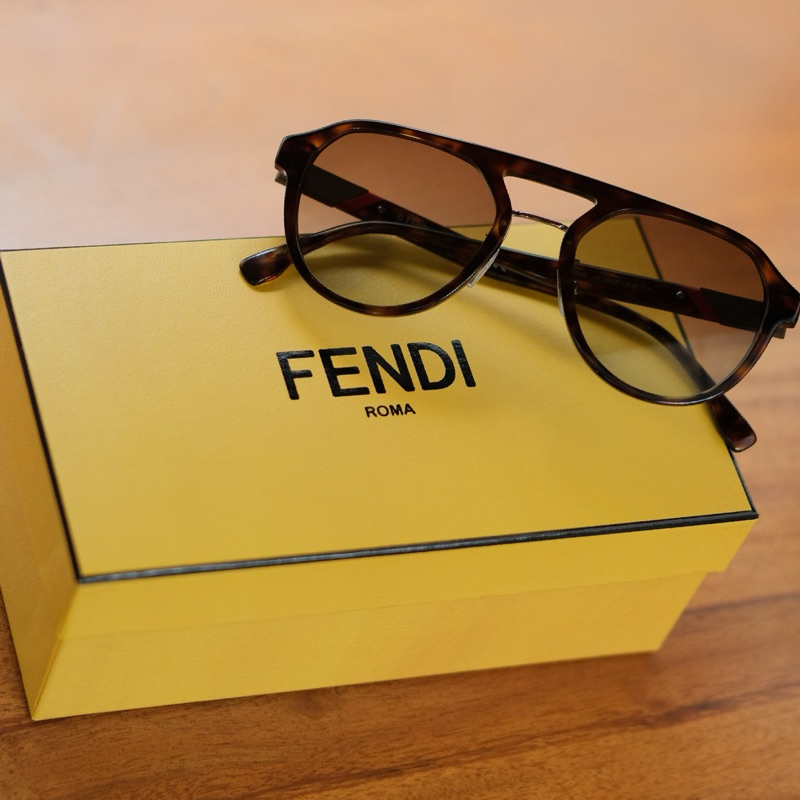 Fendi Kacamata sunglasses Fe40003U Tortoise Original Made in Italy