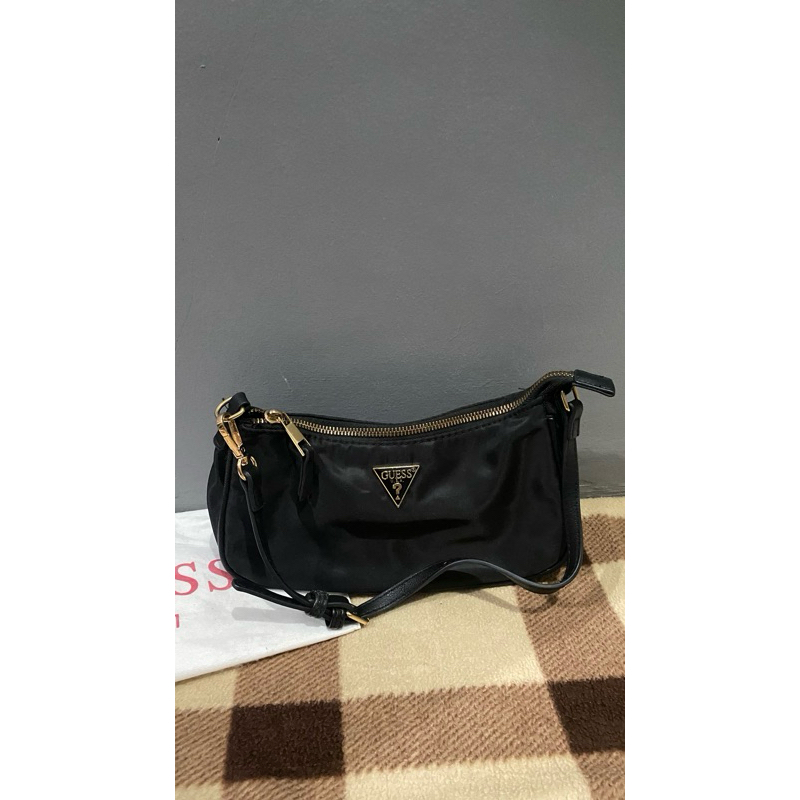 Preloved tas guess hitam