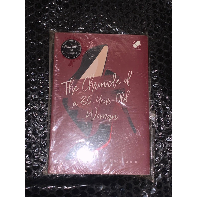 [READY] PRELOVED NOVEL THE CHRONICLE OF A 35 YEAR OLD WOMAN, ROOFTOP BUDDIES, FINDING SKY, MY BITTER