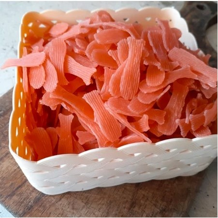 

KERUPUK BAWANG BENTUK IKAN WARNA MERAH Mentah Krupuk Bawang Renyah Gurih Kemasan 250 gr