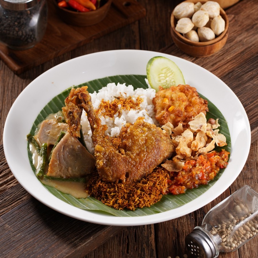 

Nasi Lodeh Ayam / Empal Wagyu / Jeroan - Ayam Goreng