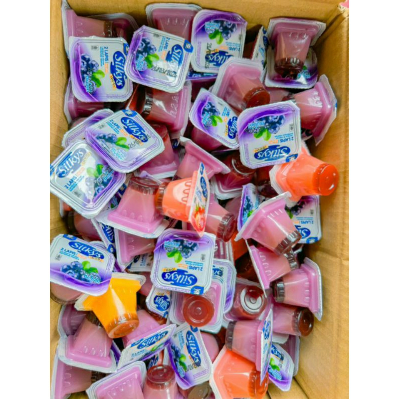 

PUDING SILKYS CAMPUR ISI 37-39 PCS UKURAN 1 KG