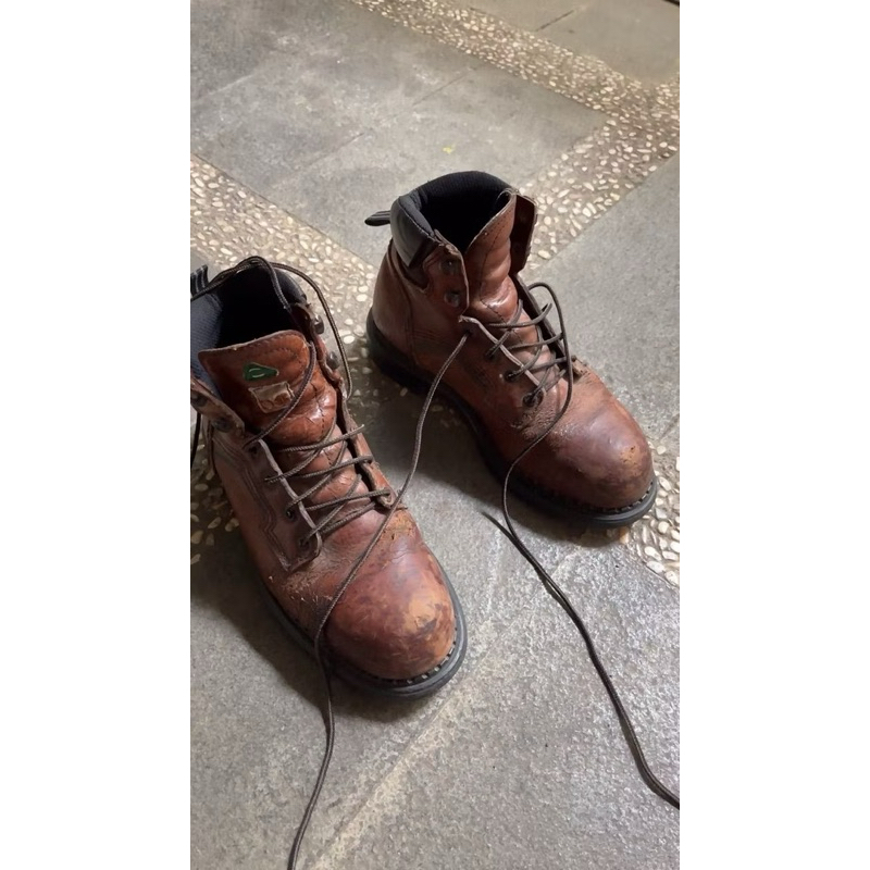 Safety RedWing boots 3526