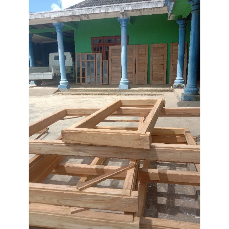 KUSEN PINTU DAN CENDELA JATI