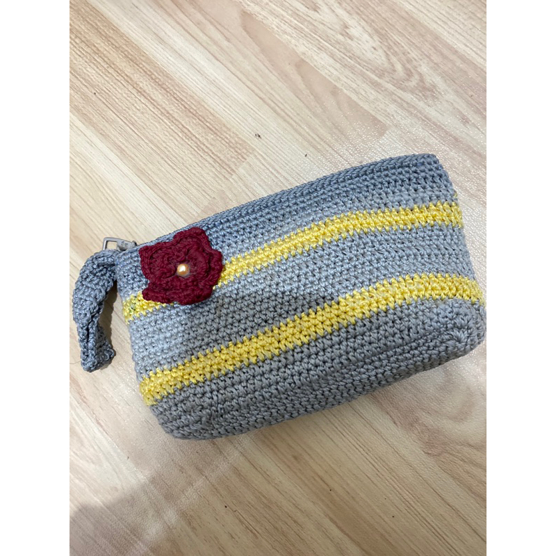

Preloved Tempat Pensil Pouch Rajut Tangan Grey