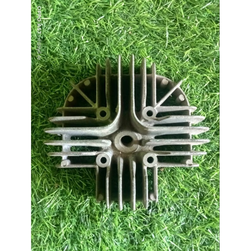 Cylinder Head Yamaha V50 Original Yamaha Japan