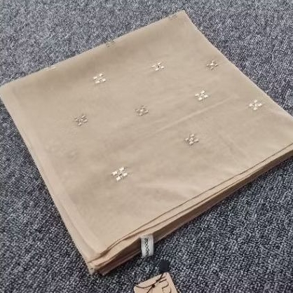 Segi empat embordery Paris Jepang by Napocut