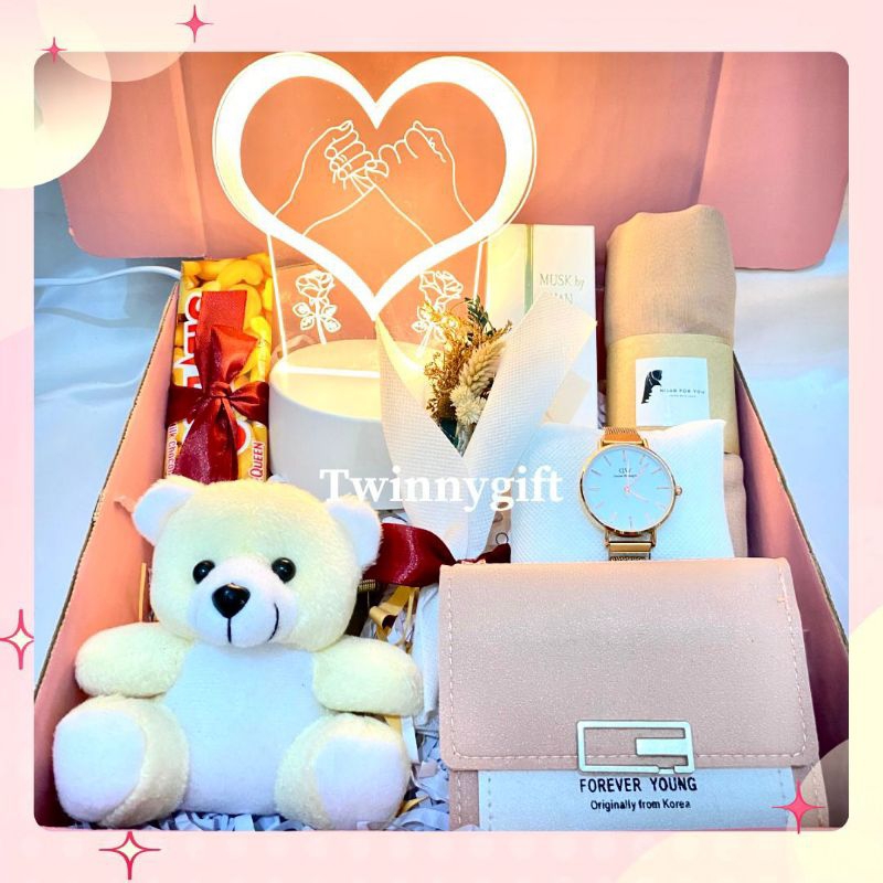 Kado Hampers Hadiah Ulang Tahun Cewek Valentine Wisuda Anniversary