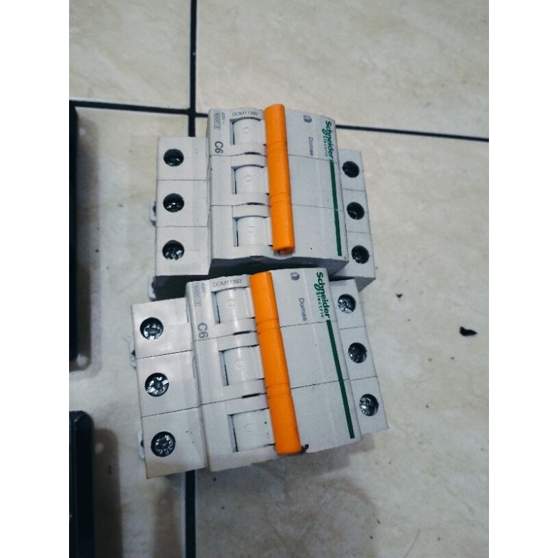 MCB 3 Phase Schneider 6 Amper