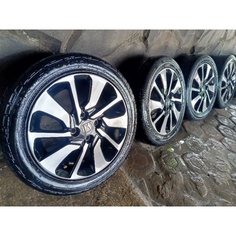 4 velg R15 pcd 100+ ban 185/65  brio RS SNI baru mobilio rs