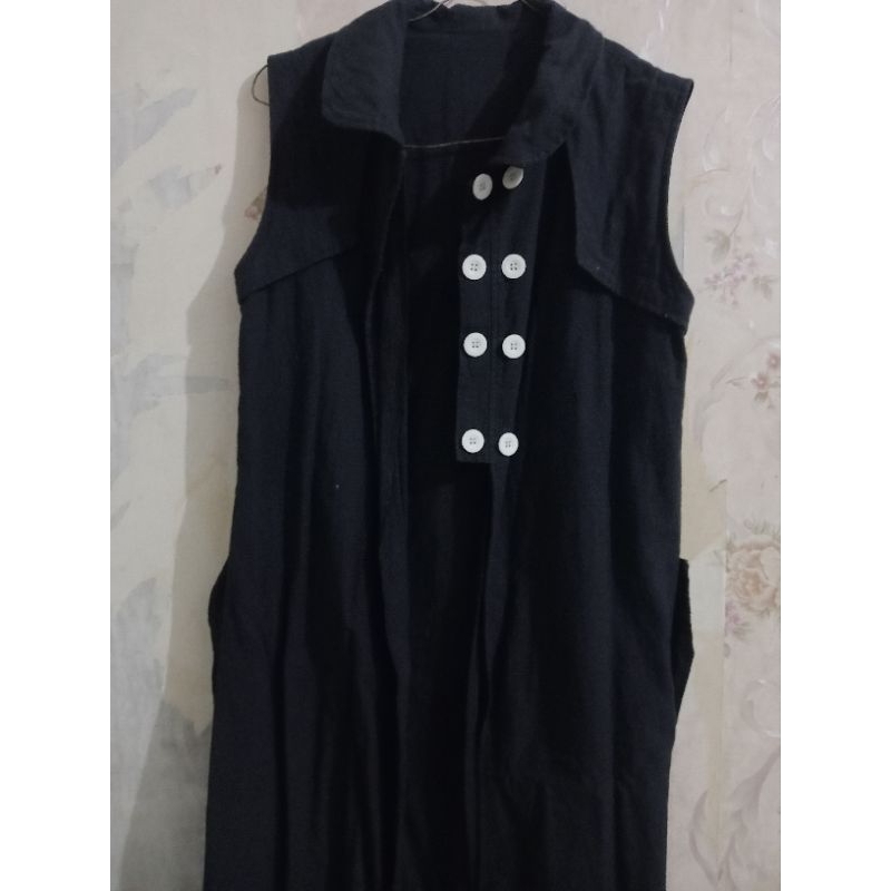 Outer wanita tanpa lengan