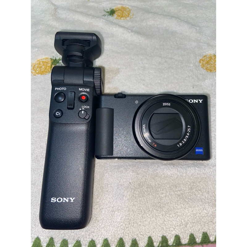 [SECOND PRELOVED] SONY ZV-1 Kamera Digital Pocket Vlog Vlogger + GP-VPT2BT (plus bonus)