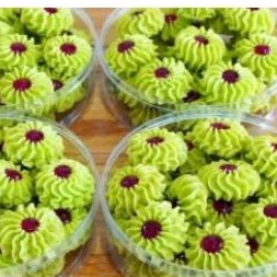

kue kering/kue semprit pandan 500gram beli dapat free 1 random