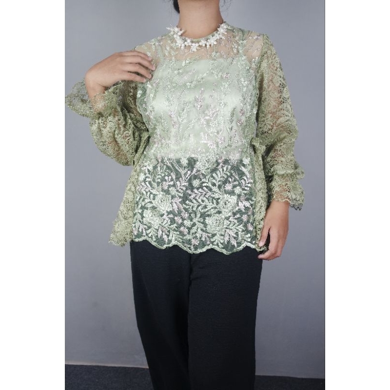 Outer wisuda/ Outer kondangan/ Baju kondangan modern simple/ Outer brokat