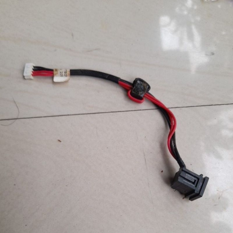 DC Konektor bawaan Laptop Toshiba Satellite L510