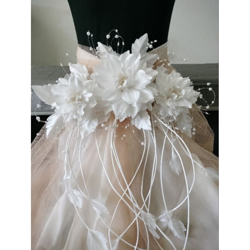 WEDDING ACCESSORIES/APLIKASI BUNGA /HIASAN BUNGA UNTUK GAUN PENGANTIN/GAUN PESTA/ KORSASE  AKSESORIS