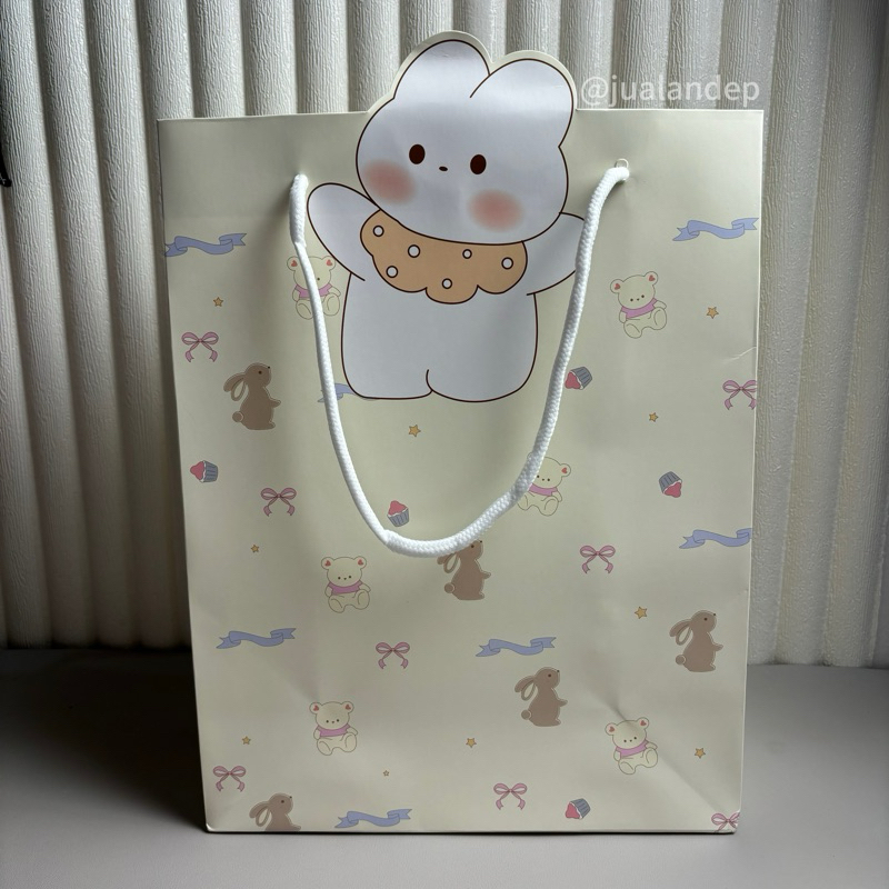 

Paperbag motif kelinci