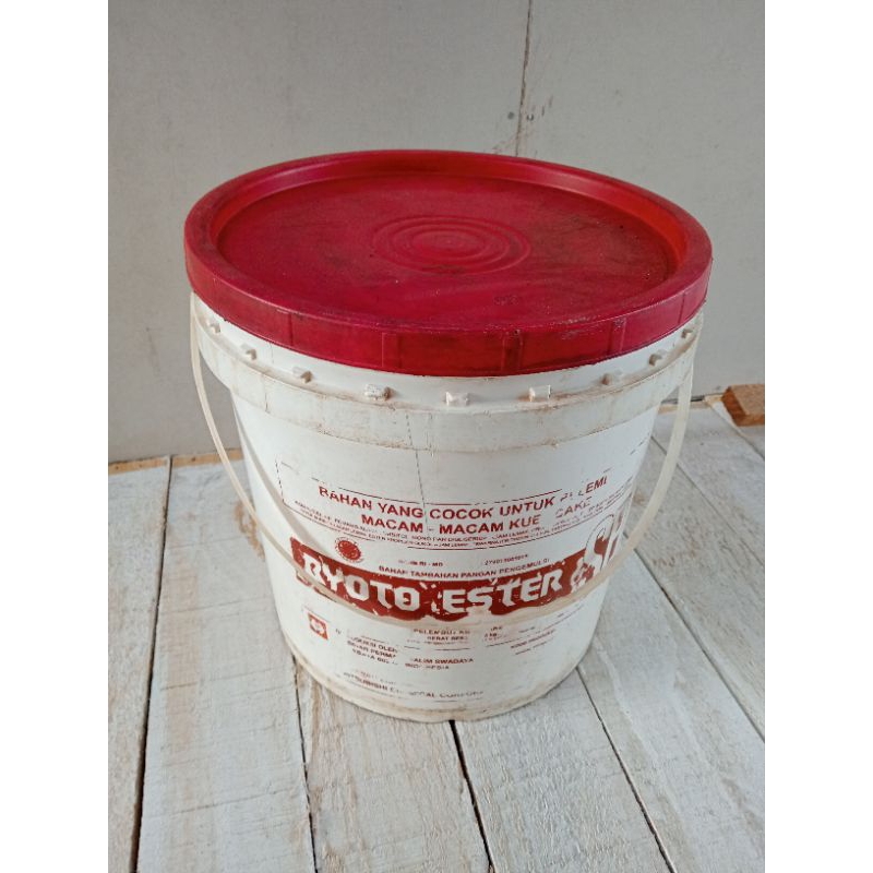 Ember Plastik bekas ukuran 15kg = muat 18 liter (**ada minus) (ex Mandai)