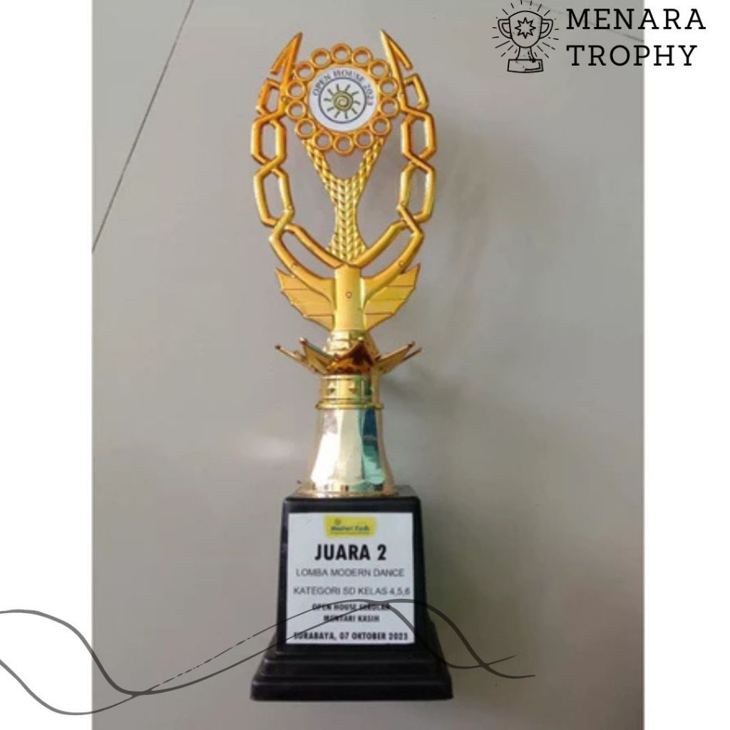 Piala Sekolah Murah Piala Kejuaraan Piala emas