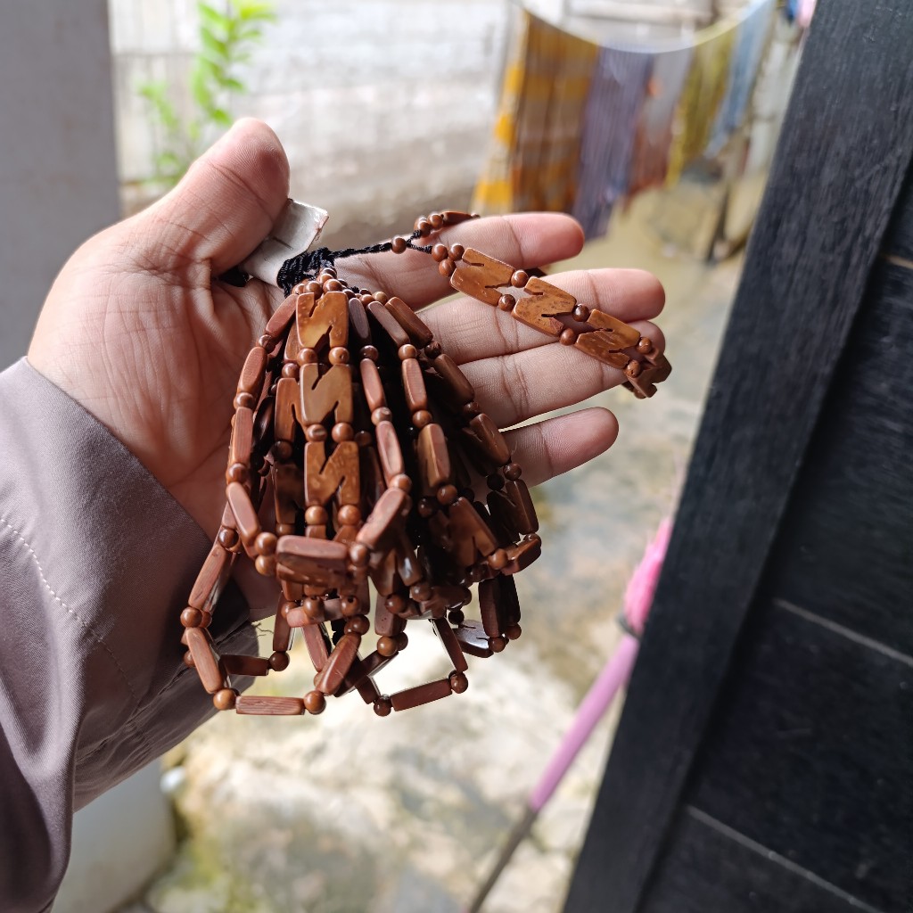 GELANG KOKKA MOTIF HURUF N COKLAT