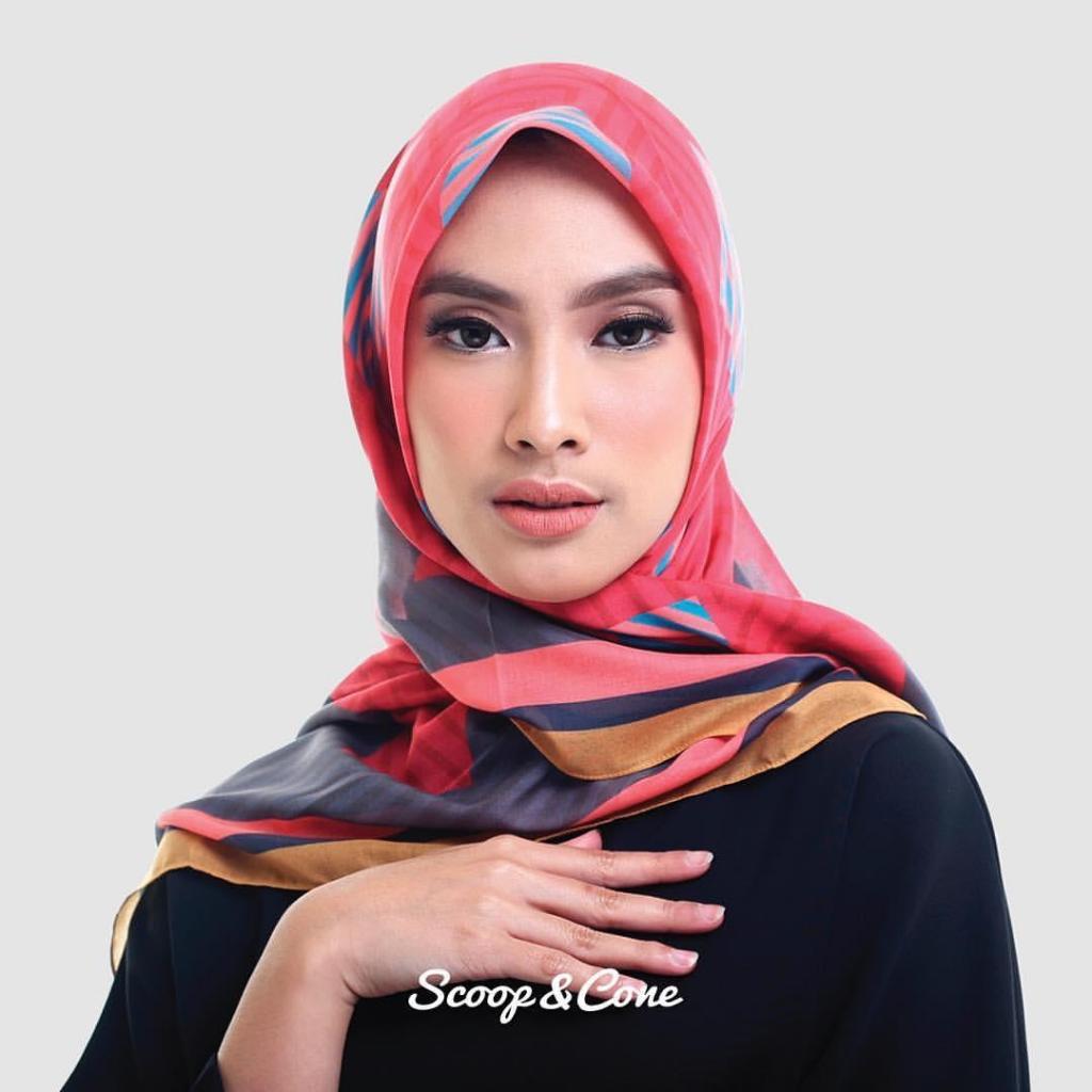 HIJAB SEGI EMPAT | SCOOP & CONE BY MONEL