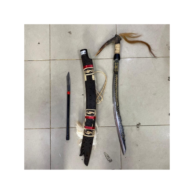 MANDAU JIMPUL KHAS DAYAK KALIMANTAN-AKSESORIES KALIMANTAN MANDAU