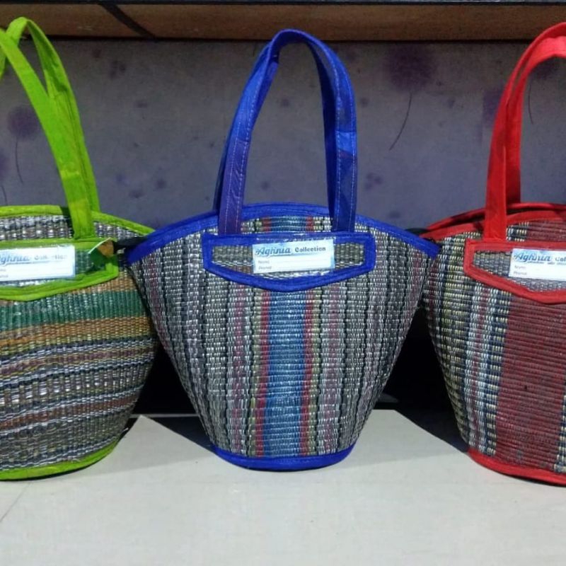 

Tas Hajatan Tenun Tikar Ukuran Kerucut (Muat 5Kg) / Tas Buwuh Murah / Tas Serbaguna / Tas Souvenir