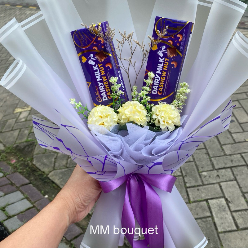 

buket coklat cadbury-buket coklat valentine wisuda ulang tahun Anniversarry