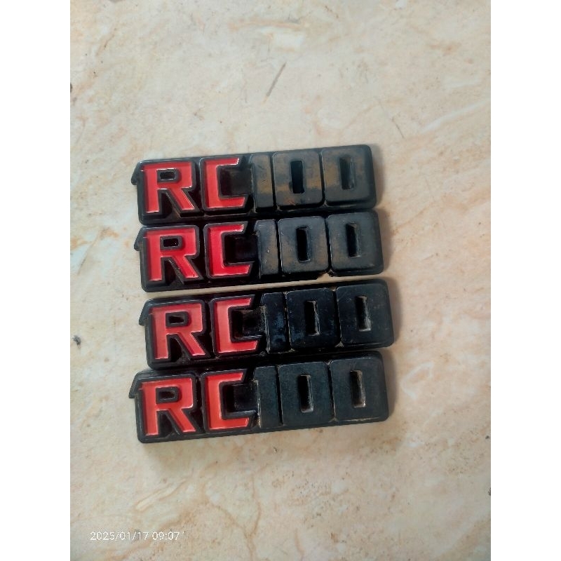 Emblem tepong suzuki rc100
