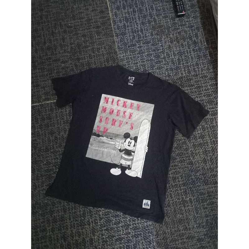 tshirt uniqlo x disney