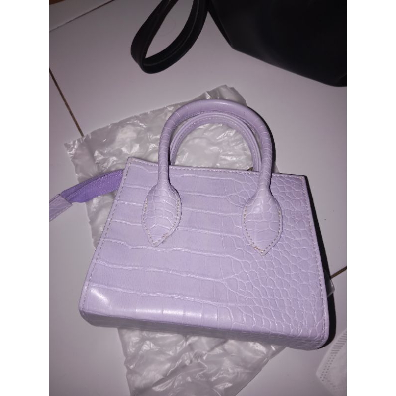 tas selempang  ungu wanita