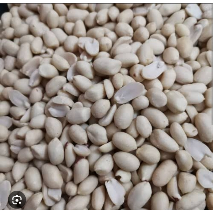 

kacang tanah kupas 2529 ( besar ) 1kg