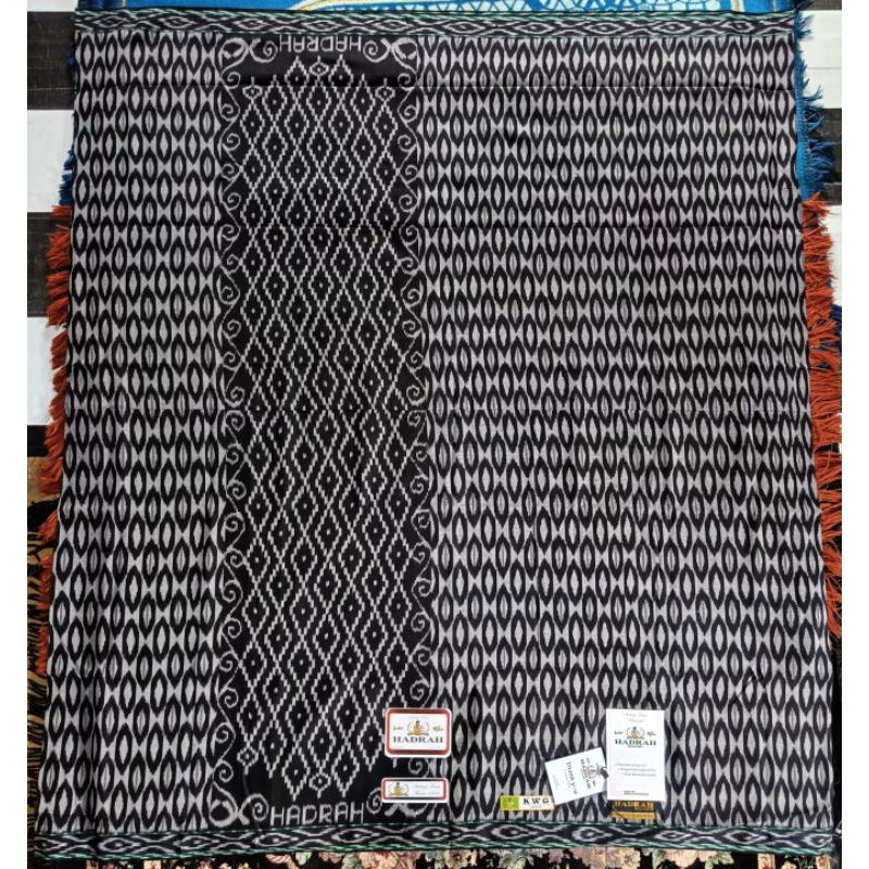 SARUNG TENUN HADRAH KWG SPESIAL JAHIT TENGAH PRODUK BAHAESTEK