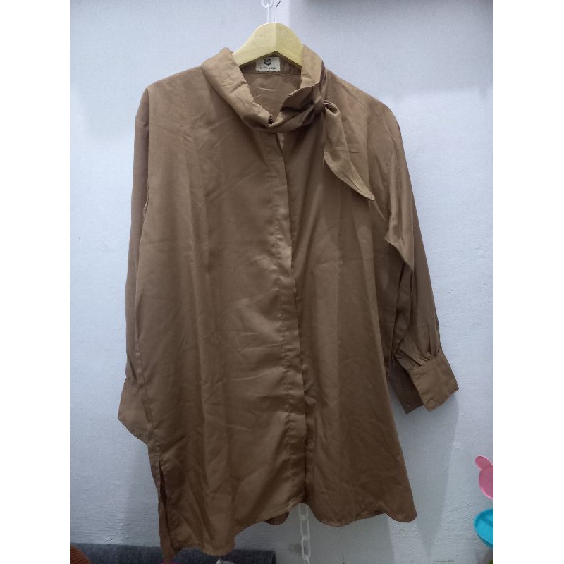 Preloved Kemeja Wanita Iymel Says Hijab